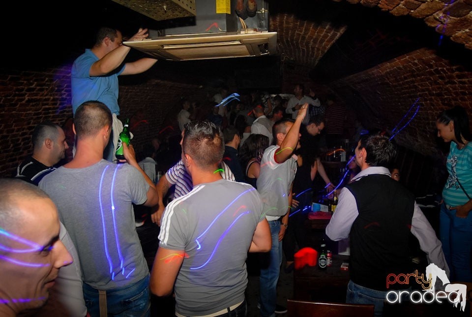 Distracţia continuă în Escape, 