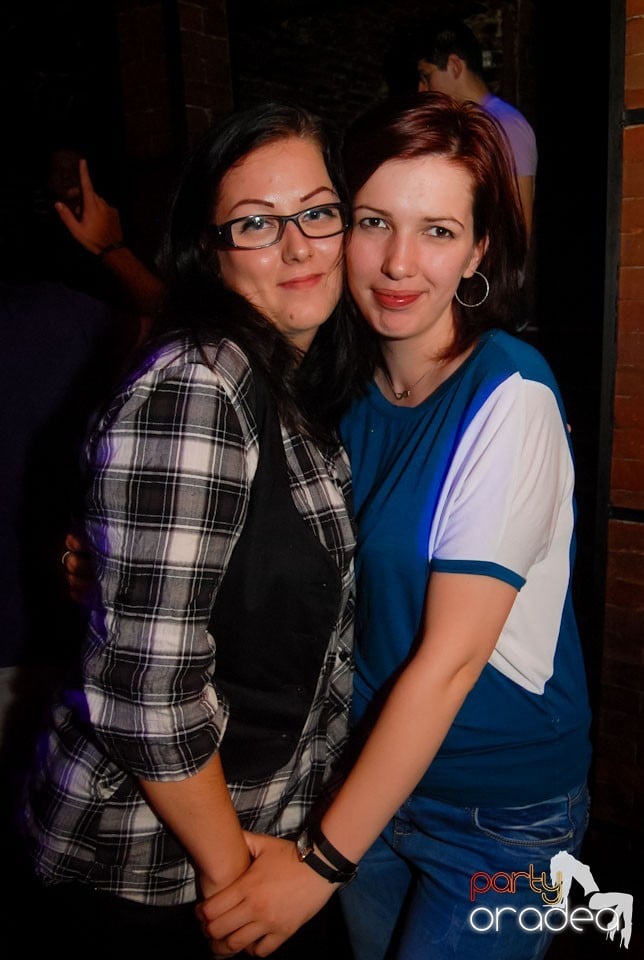 Distracţia continuă în Escape, 