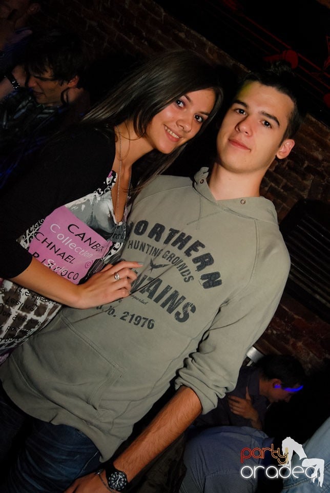 Distracţia continuă în Escape, 