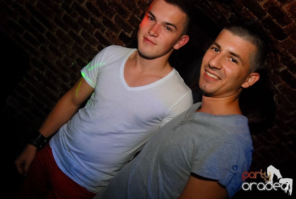 Distracţia continuă în Escape, 