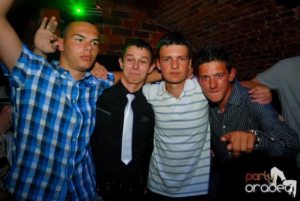 Distracţia continuă în Escape, 