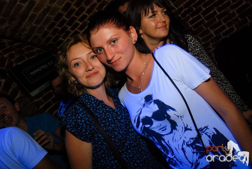 Distracţia continuă în Escape, 