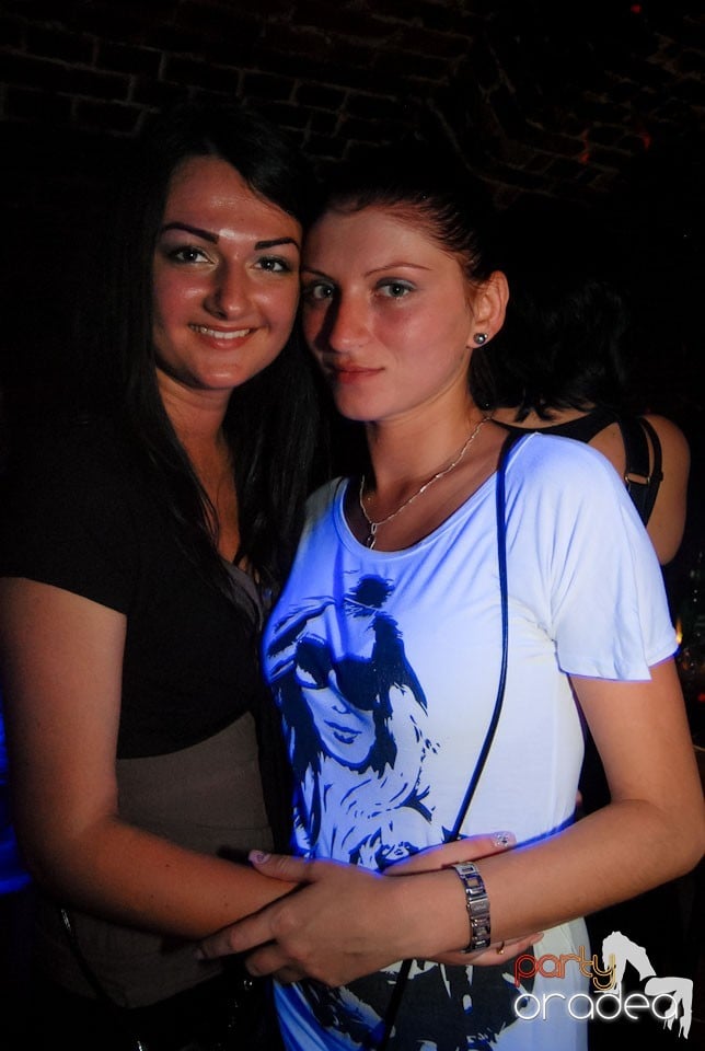 Distracţia continuă în Escape, 