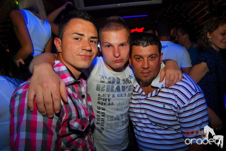 Distracţia continuă în Escape, 