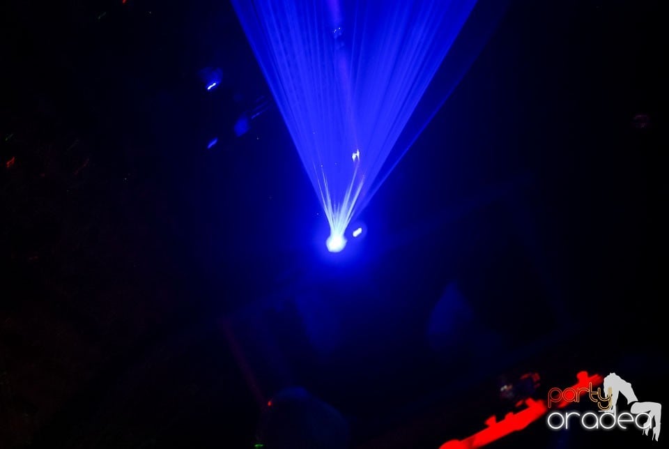 Distracţia continuă în Escape, 