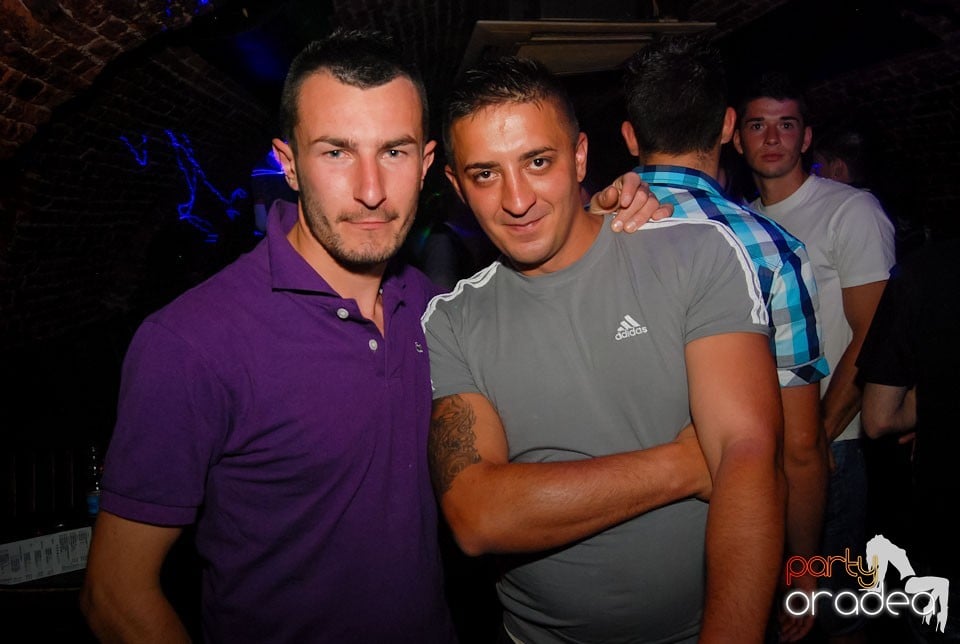 Distracţia continuă în Escape, 