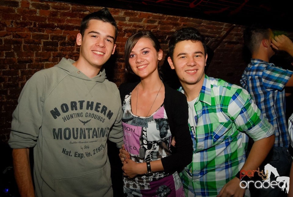 Distracţia continuă în Escape, 