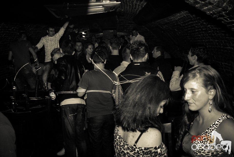 Distracţia continuă în Escape, 