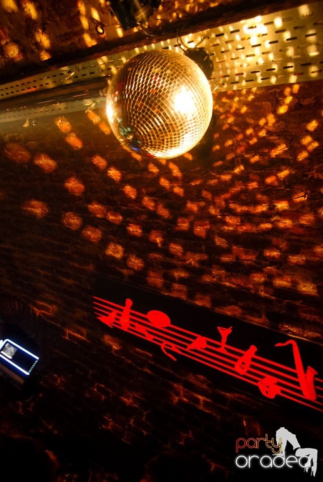 Distracţia continuă în Escape, 