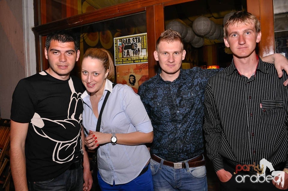 Distracţia continuă în Juice, Juice