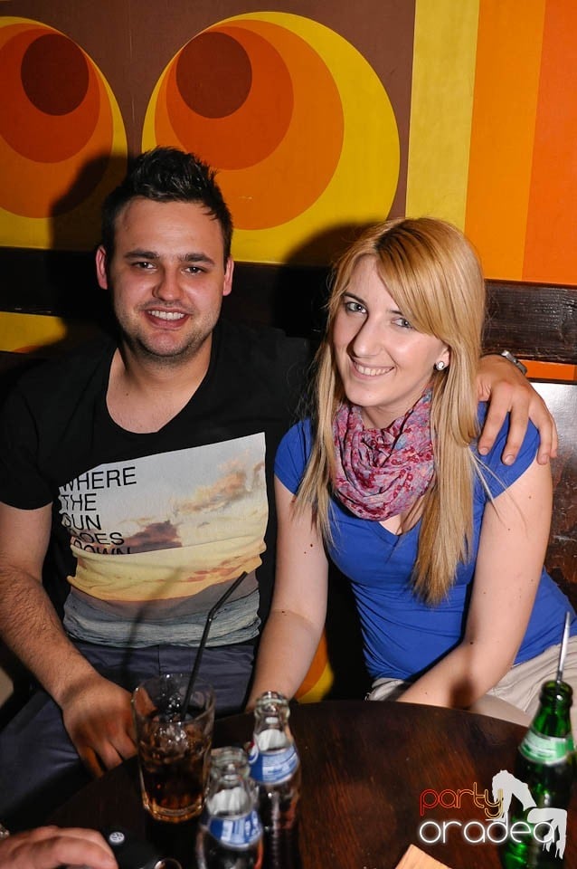 Distracţia continuă în Juice, Juice