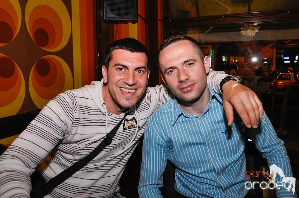 Distracţia continuă în Juice, Juice