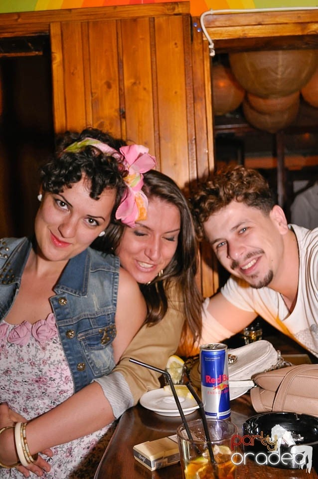 Distracţia continuă în Juice, Juice