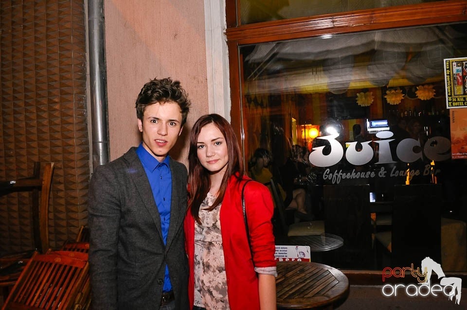 Distracţia continuă în Juice, Juice