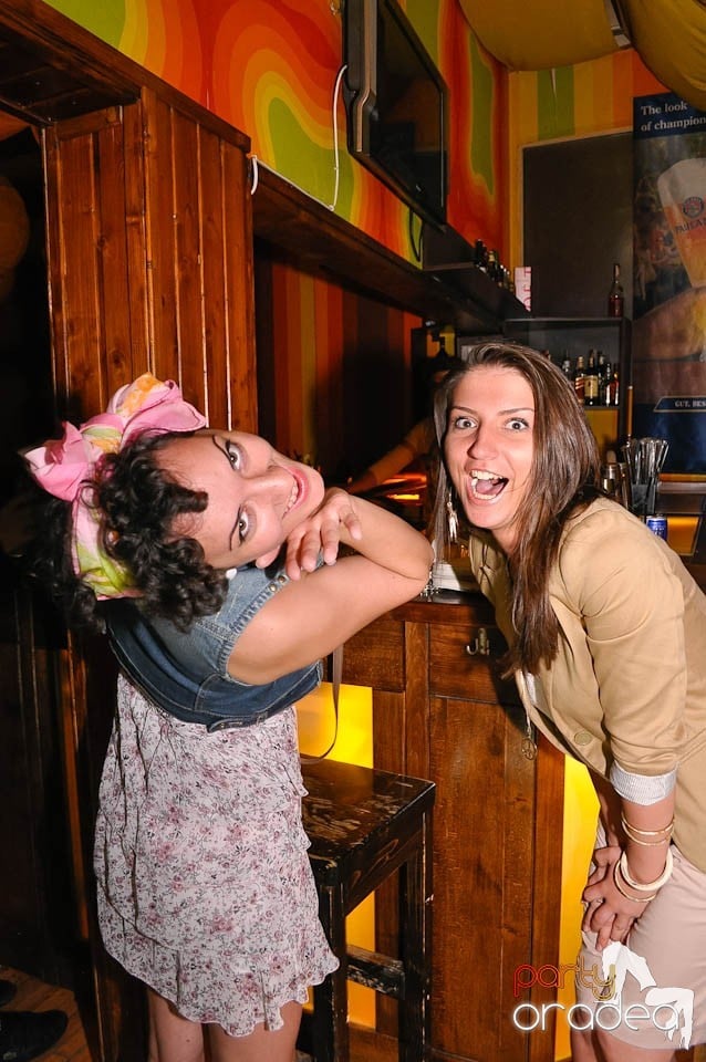 Distracţia continuă în Juice, Juice