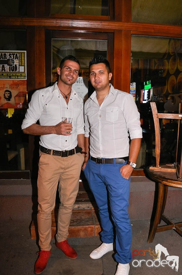 Distracţia continuă în Juice, Juice