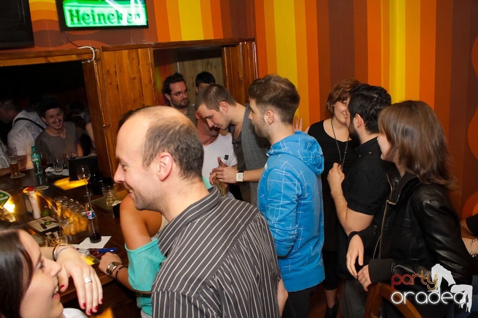 Distracţia continuă în Juice, Juice