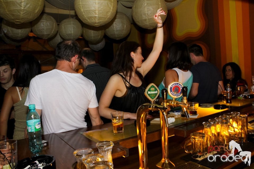 Distracţia continuă în Juice, Juice