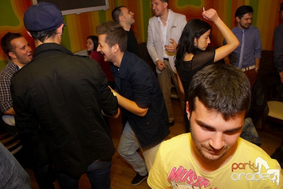 Distracţia continuă în Juice, Juice