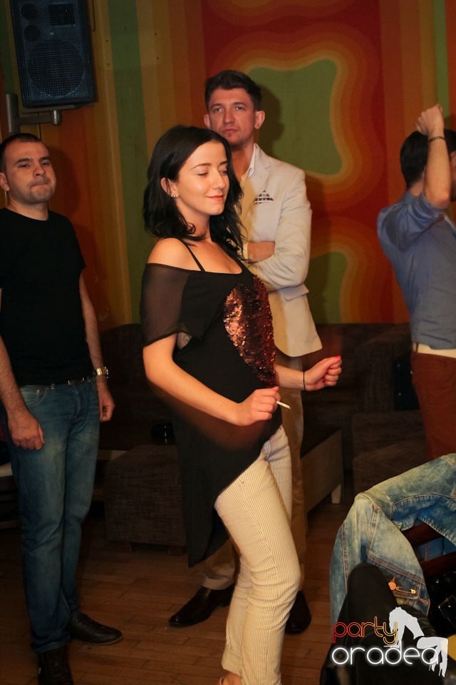 Distracţia continuă în Juice, Juice