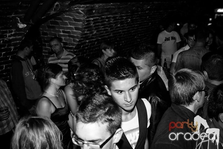 Distracţia este garantată în Escape, 