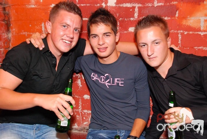 Distracţia este garantată în Escape, 