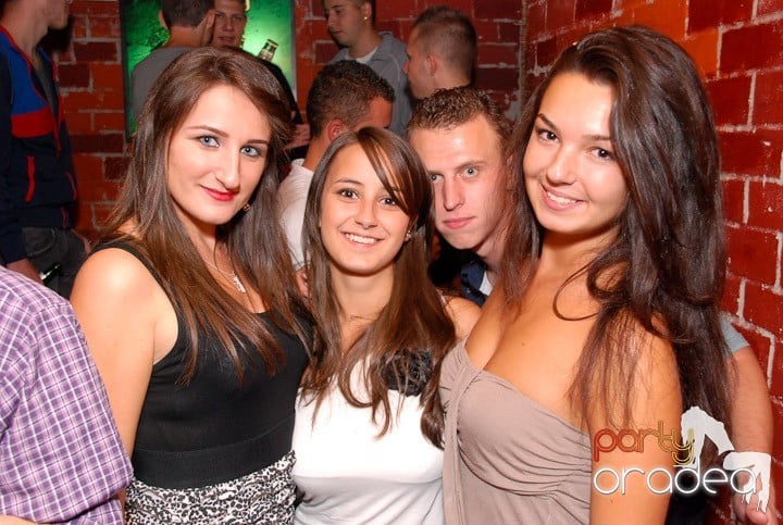 Distracţia este garantată în Escape, 