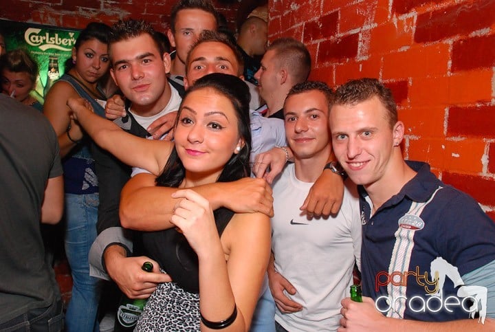 Distracţia este garantată în Escape, 