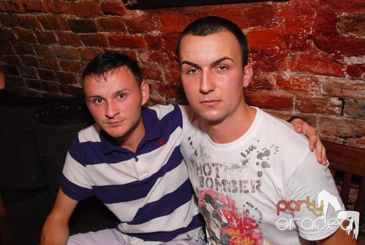 Distracţia este garantată în Escape, 