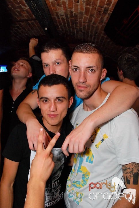 Distracţia este garantată în Escape, 