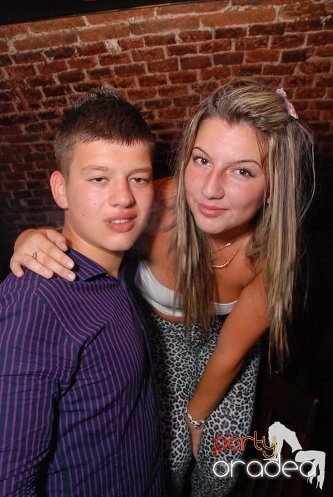 Distracţia este garantată în Escape, 