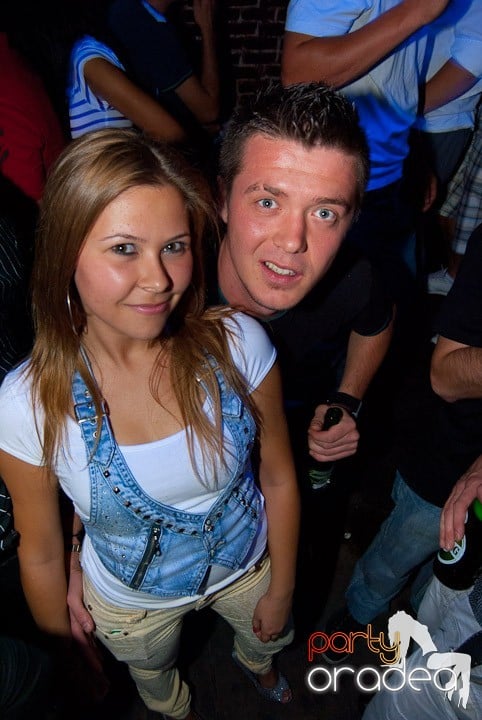 Distracţia este garantată în Escape, 