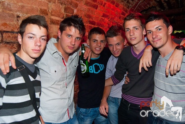 Distracţia este garantată în Escape, 