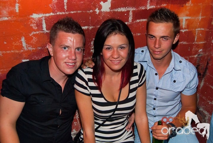 Distracţia este garantată în Escape, 