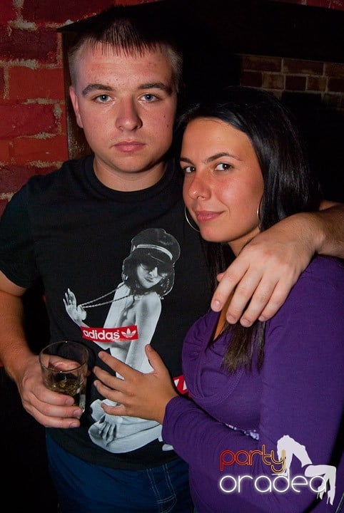 Distracţia este garantată în Escape, 