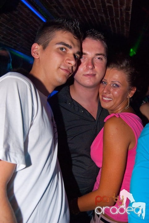 Distracţia este garantată în Escape, 