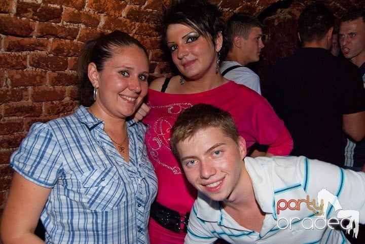 Distracţia este garantată în Escape, 