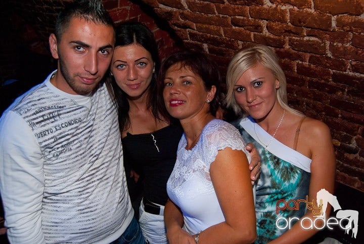 Distracţia este garantată în Escape, 