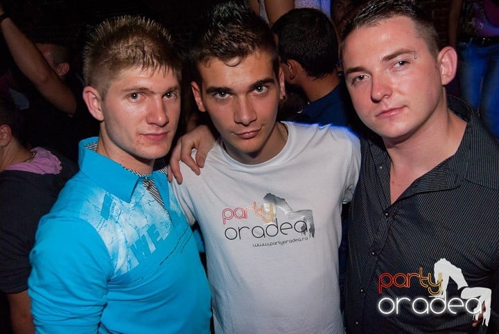 Distracţia este garantată în Escape, 