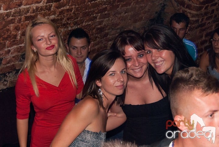 Distracţia este garantată în Escape, 