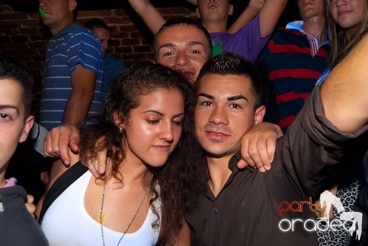 Distracţia este garantată în Escape, 