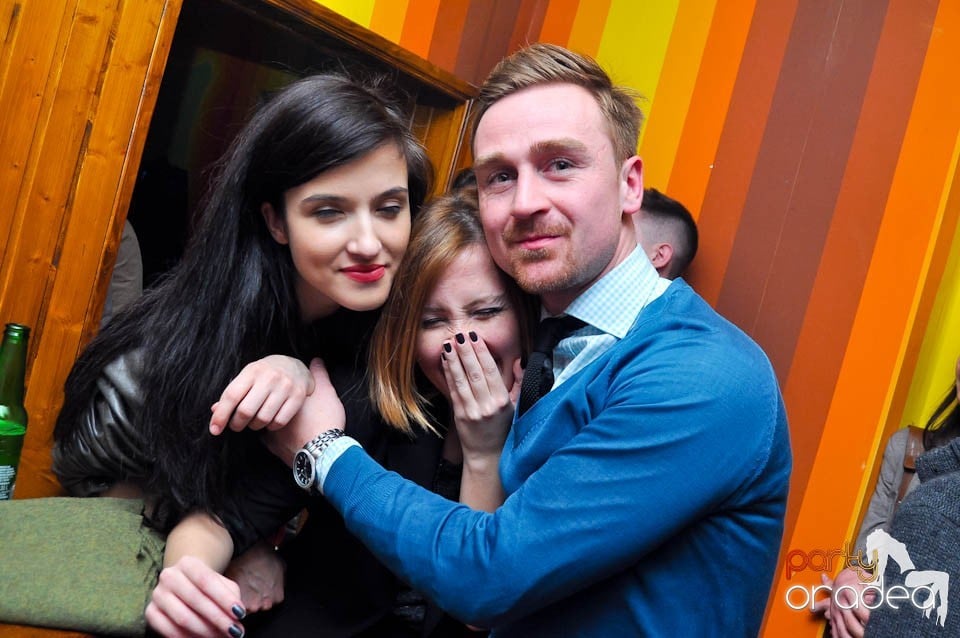 Distracţia începe în Juice, Juice