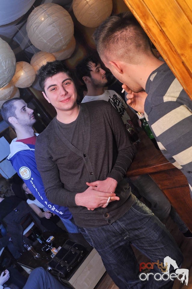 Distracţia începe în Juice, Juice