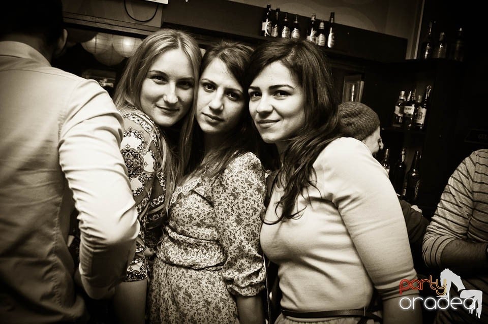 Distracţia începe în Juice, Juice