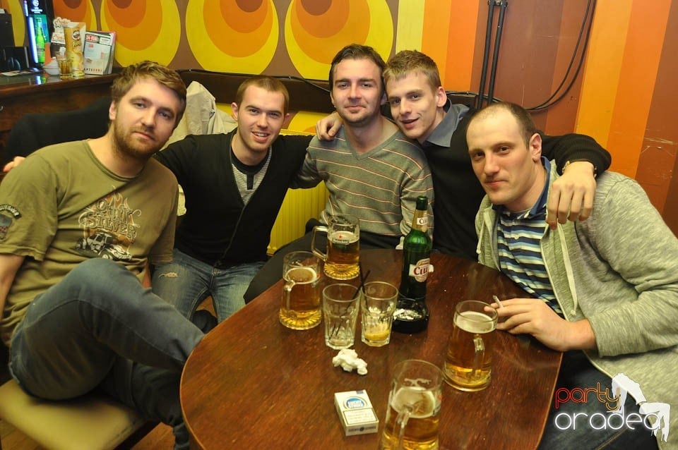 Distracţia începe în Juice, Juice