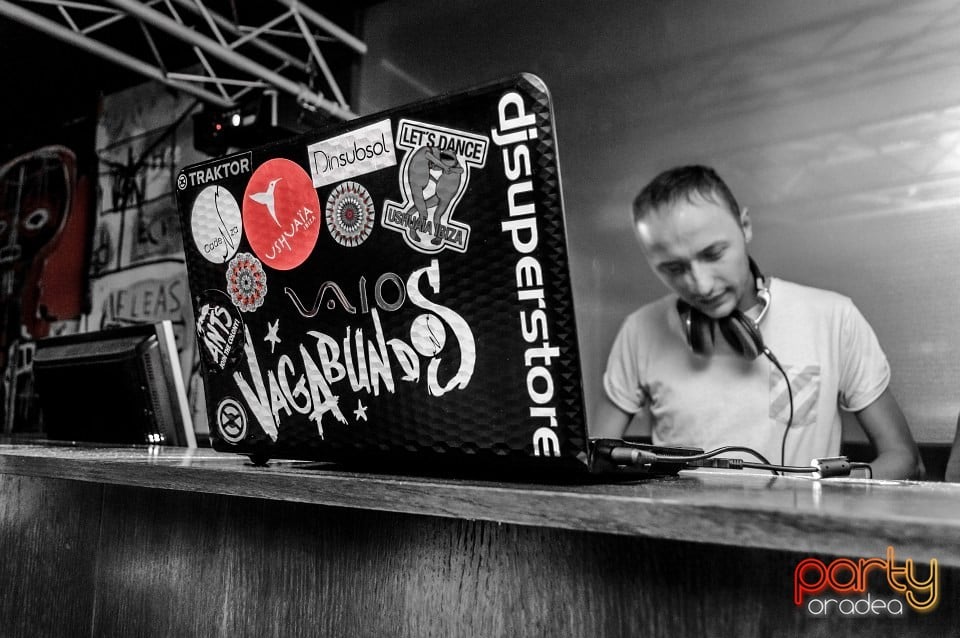 Distracţie alături de Norby Wilde, Juice