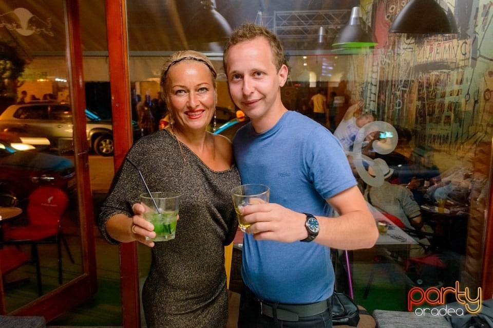 Distracţie alături de Norby Wilde, Juice
