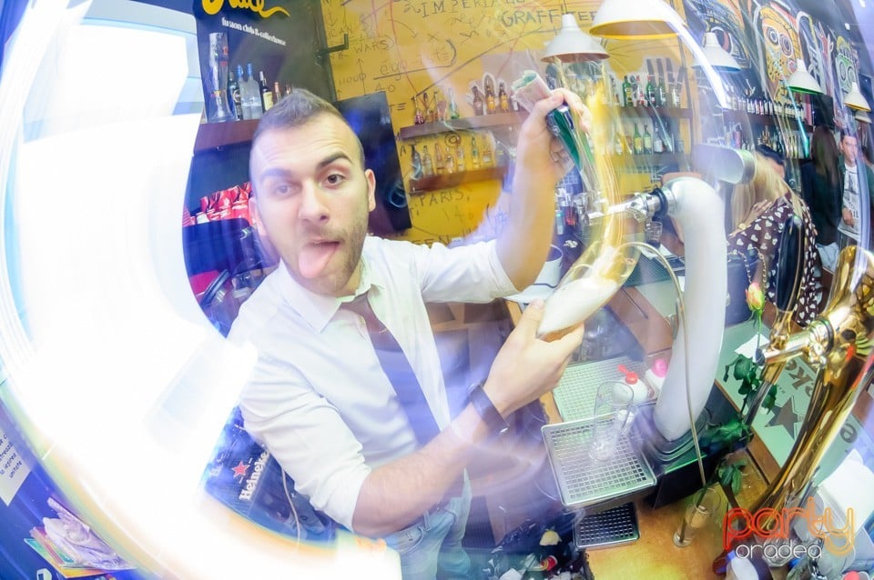 Distracţie alături de Pityu, Juice