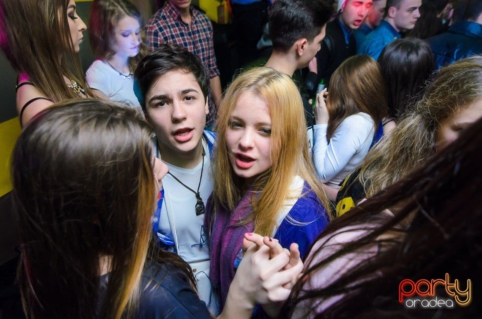 Distracţie alături de Sooker,