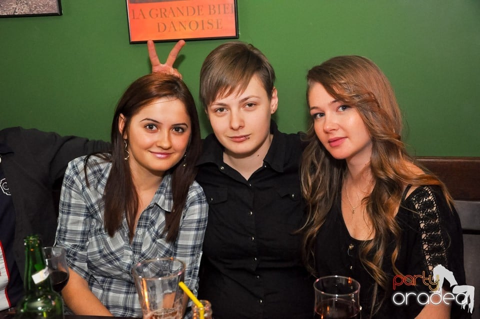 Distracţie cu Trupa West în Green Pub, Green Pub
